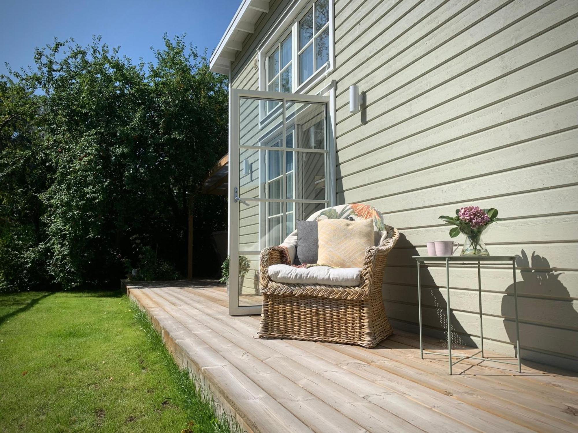 Strandnaera, Pergola, P-Plats I Hoellviken Екстериор снимка
